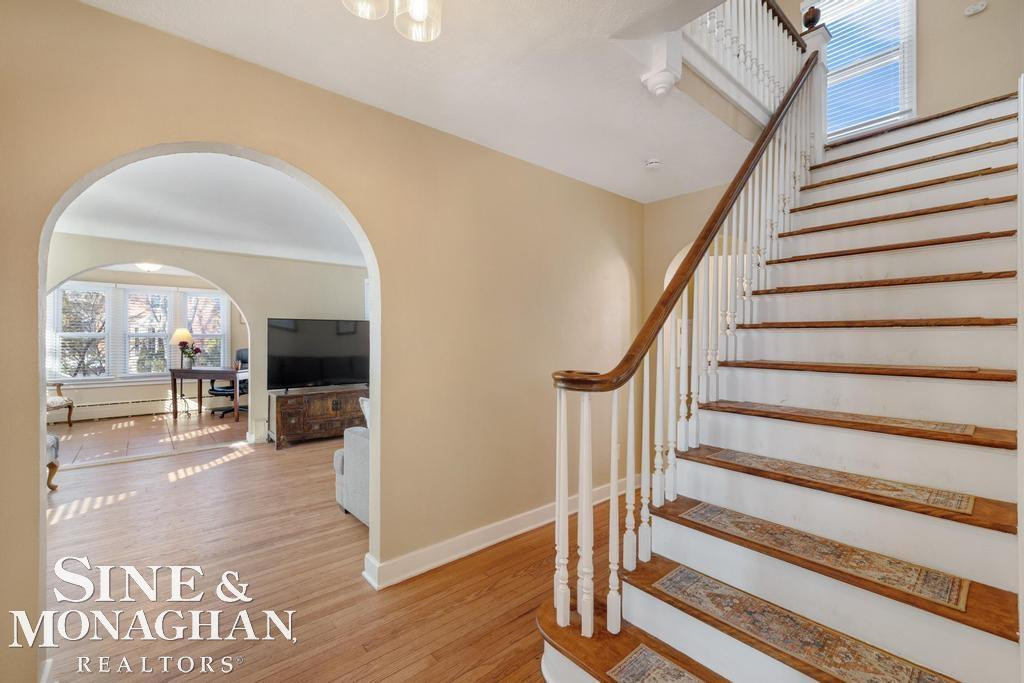 1264 Bishop Road, Grosse Pointe Park, MI 48230 — Photo 2