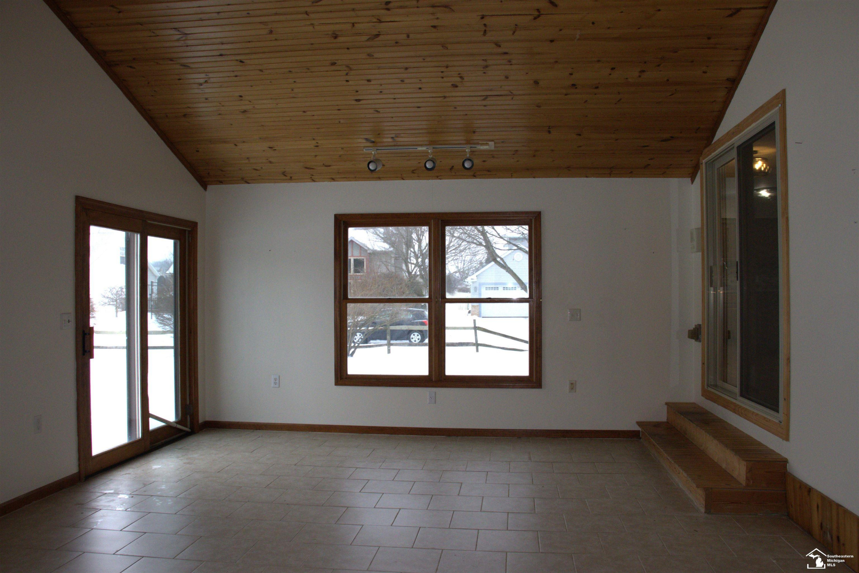 1015 Donnalee Drive, Monroe, MI 48162 — Photo 13