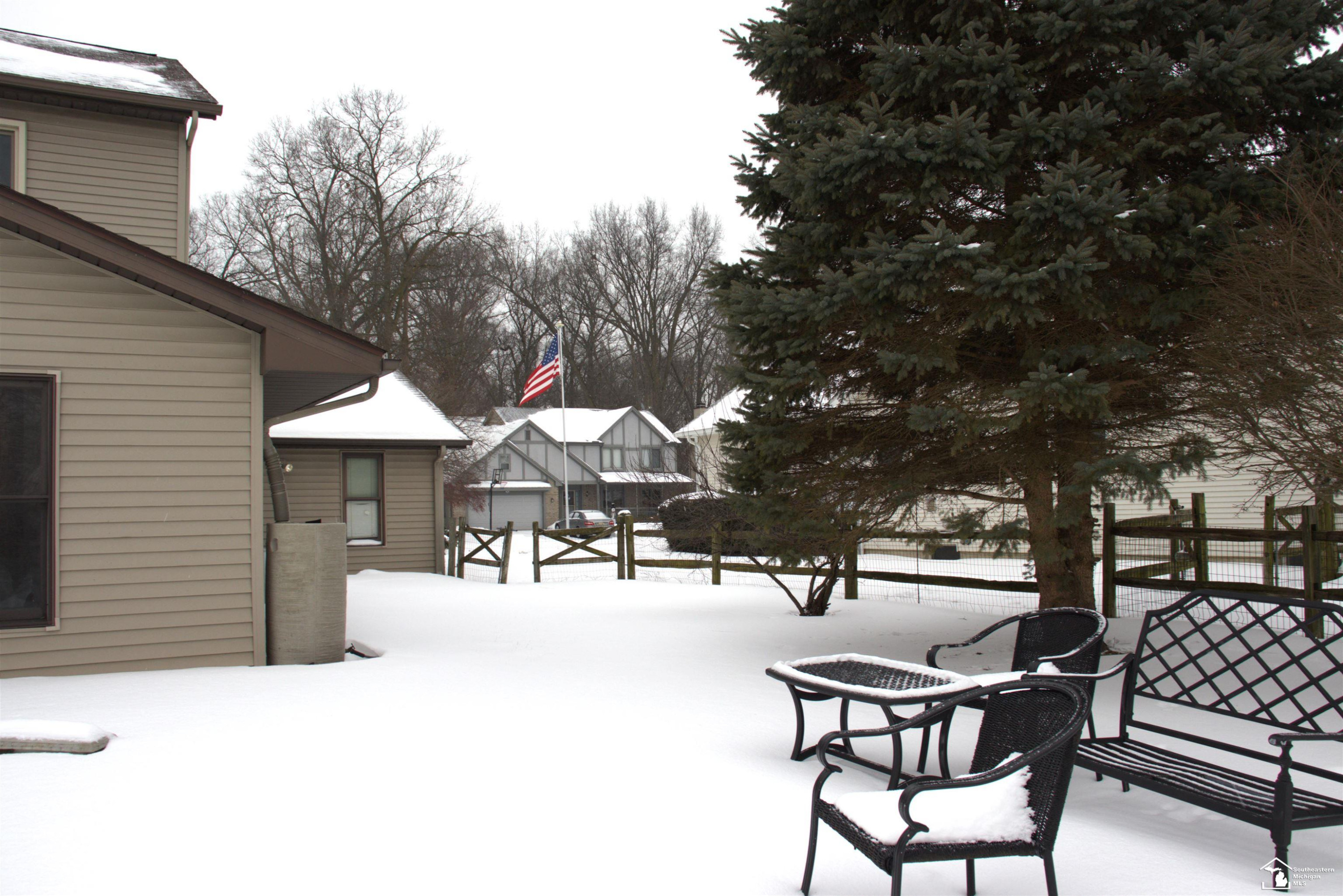 1015 Donnalee Drive, Monroe, MI 48162 — Photo 40