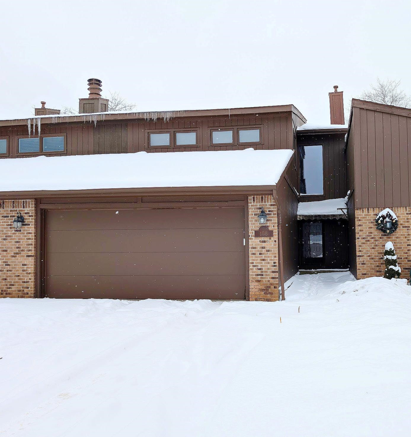 108 Riverview Boulevard, Flushing, MI 48433 — front exterior