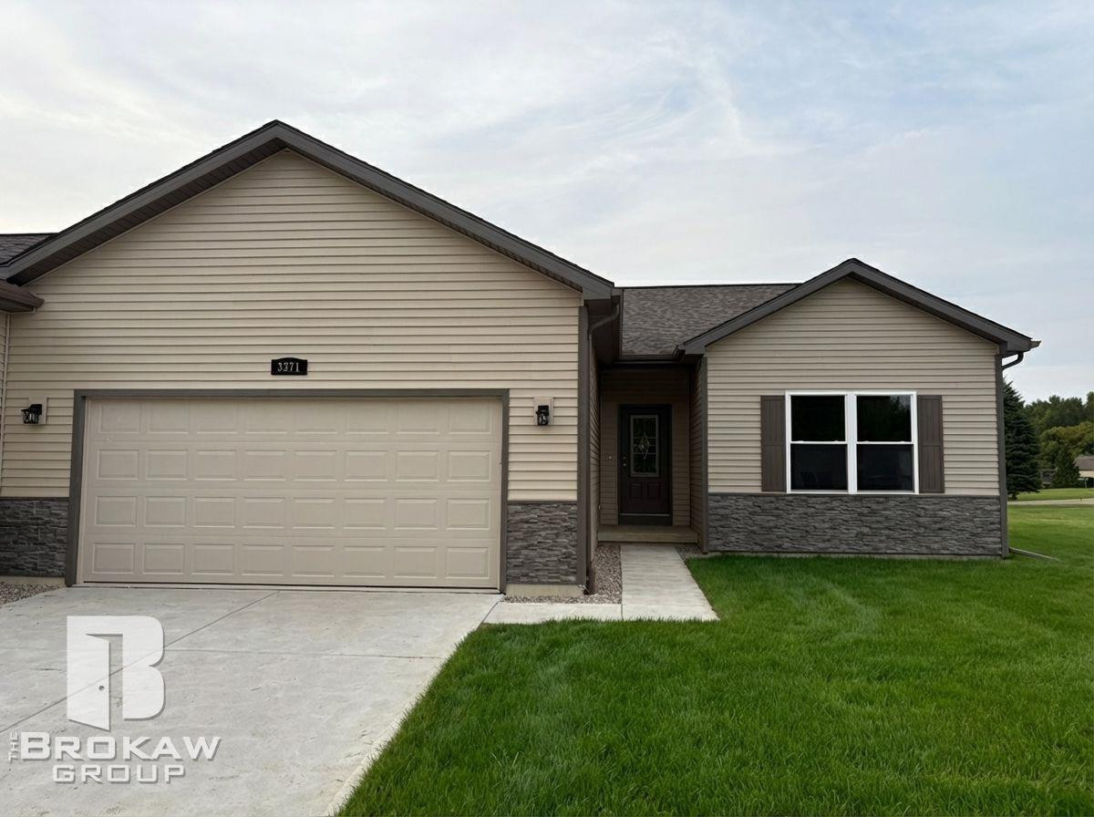 3371 Meadowridge Court, 107, Davison, MI 48423 — front exterior