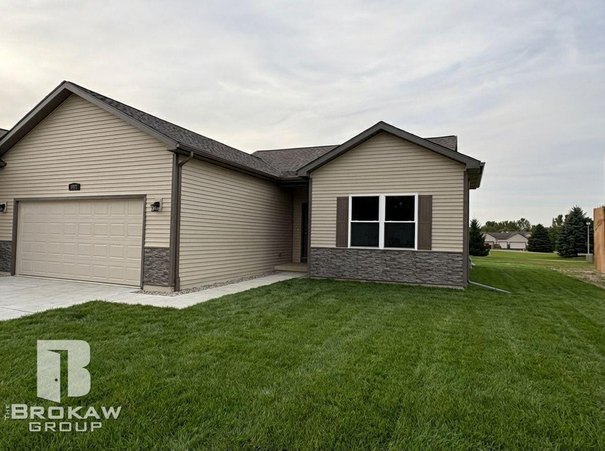 3371 Meadowridge Court, 107, Davison, MI 48423 — Photo 4