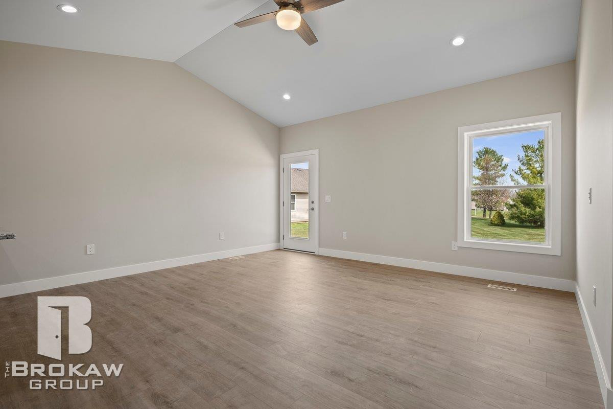 3371 Meadowridge Court, 107, Davison, MI 48423 — Photo 12