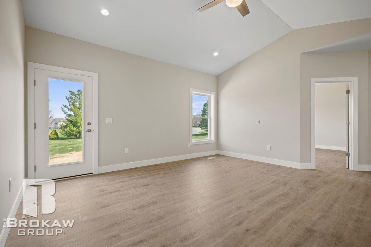 3371 Meadowridge Court, 107, Davison, MI 48423 — Photo 13