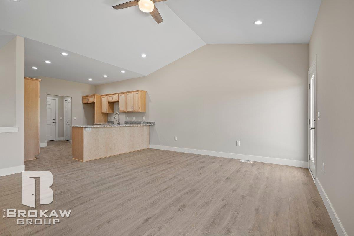 3371 Meadowridge Court, 107, Davison, MI 48423 — Photo 15