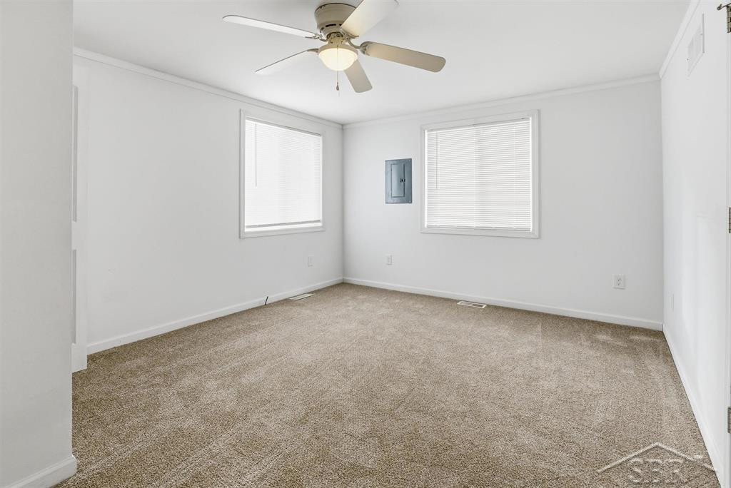 3812 N Saginaw Road, Midland, MI 48640 — Photo 11