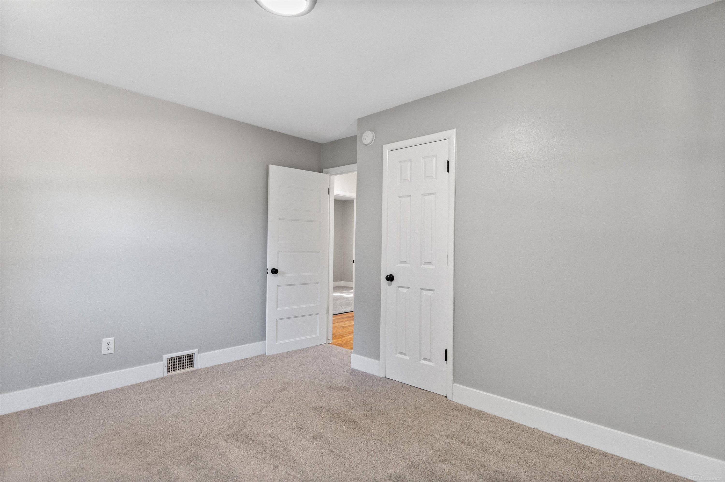 10419 W 11 Mile Road, Huntington Woods, MI — Photo 12