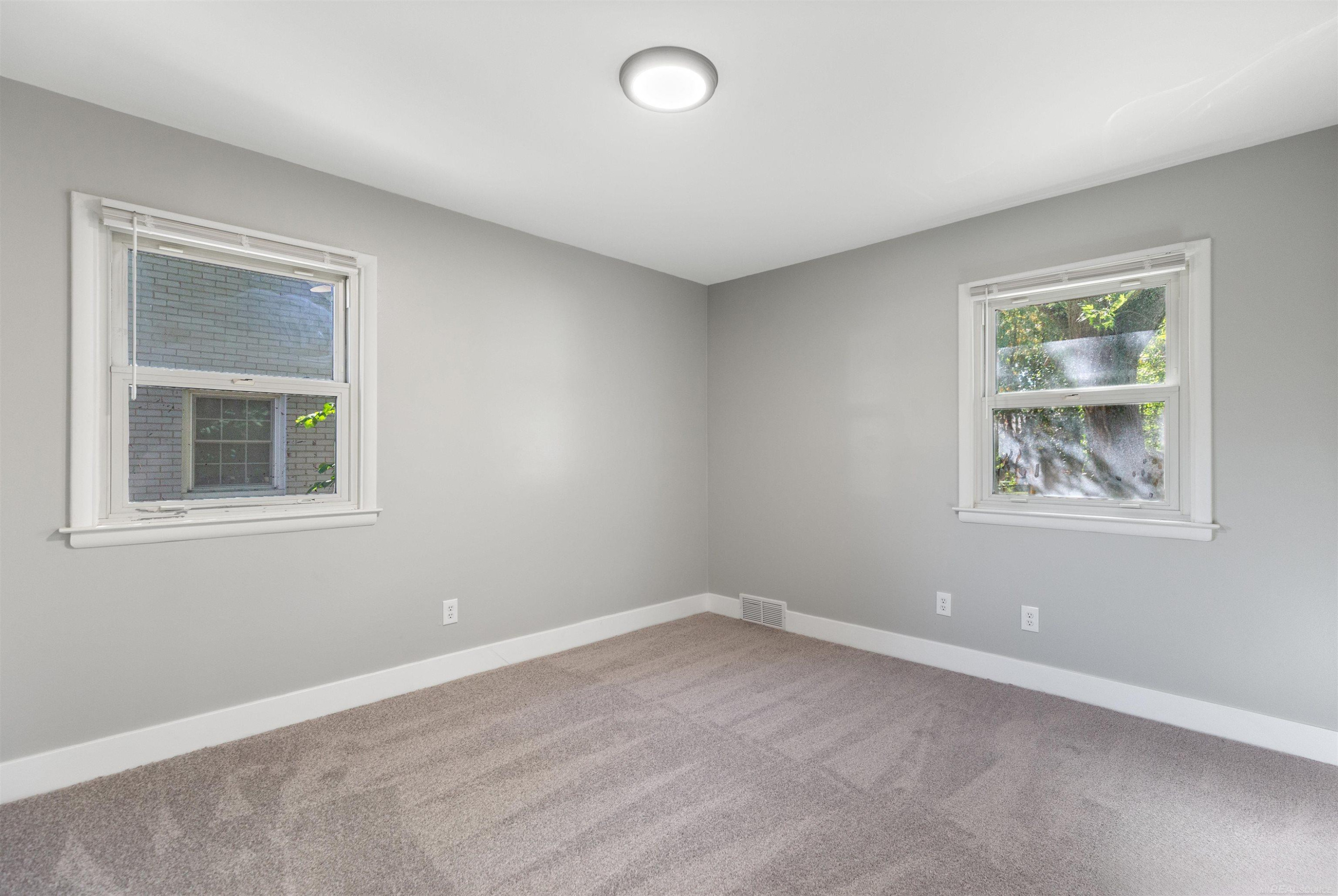 10419 W 11 Mile Road, Huntington Woods, MI — Photo 13