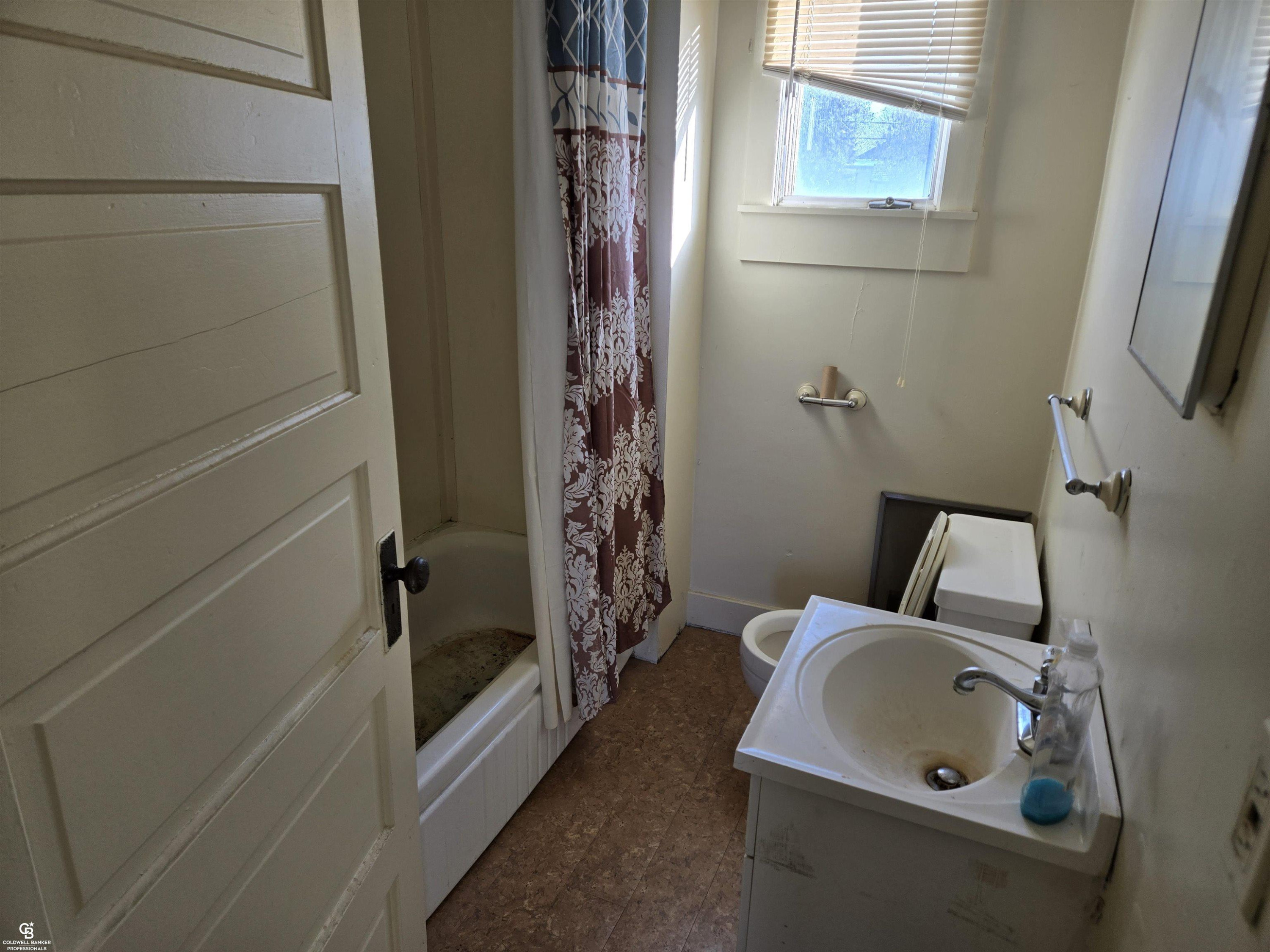 202 S Main Street, Yale, MI 48097 — Photo 20