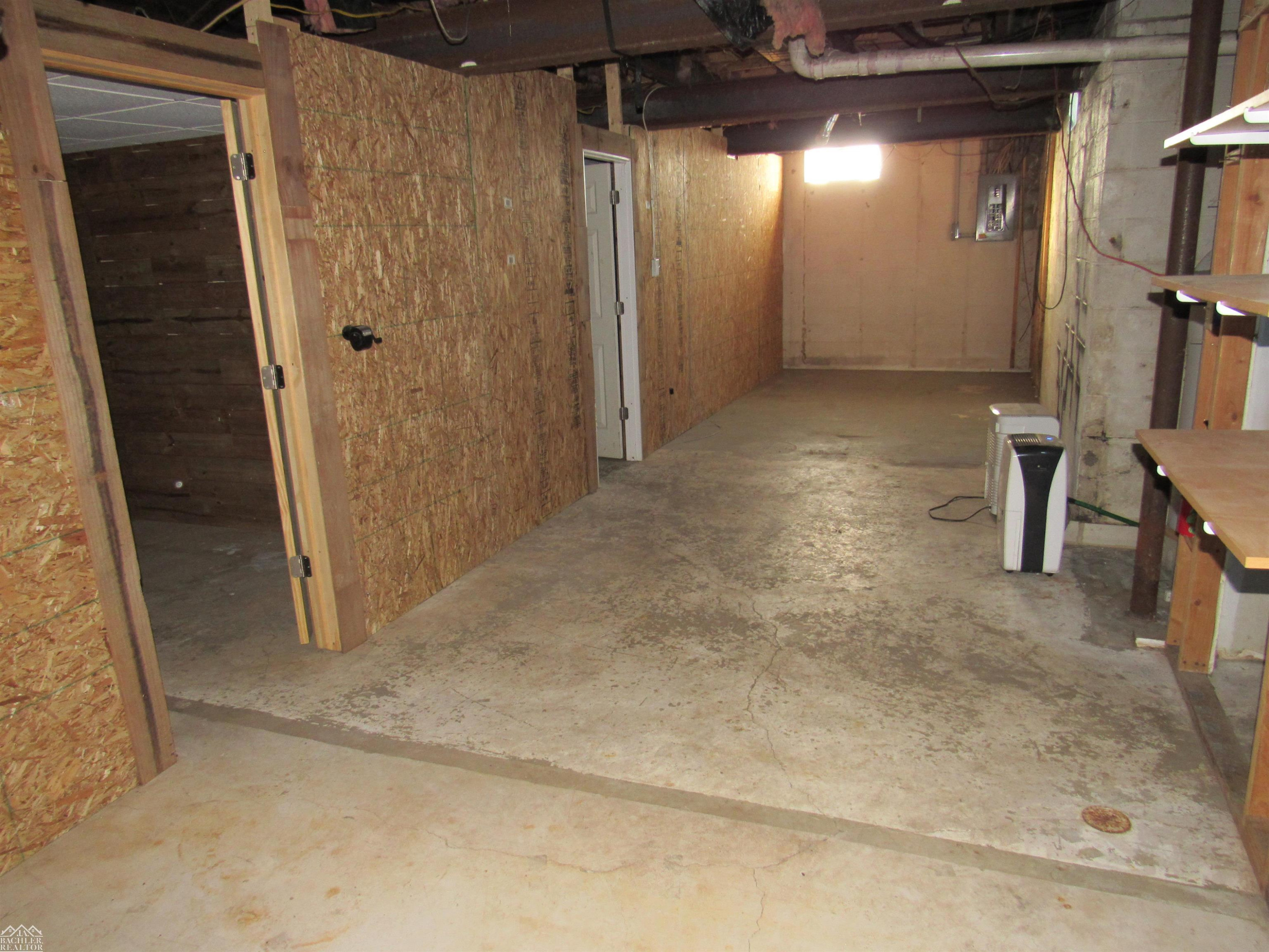5490 Indian Trail, MI — Photo 24