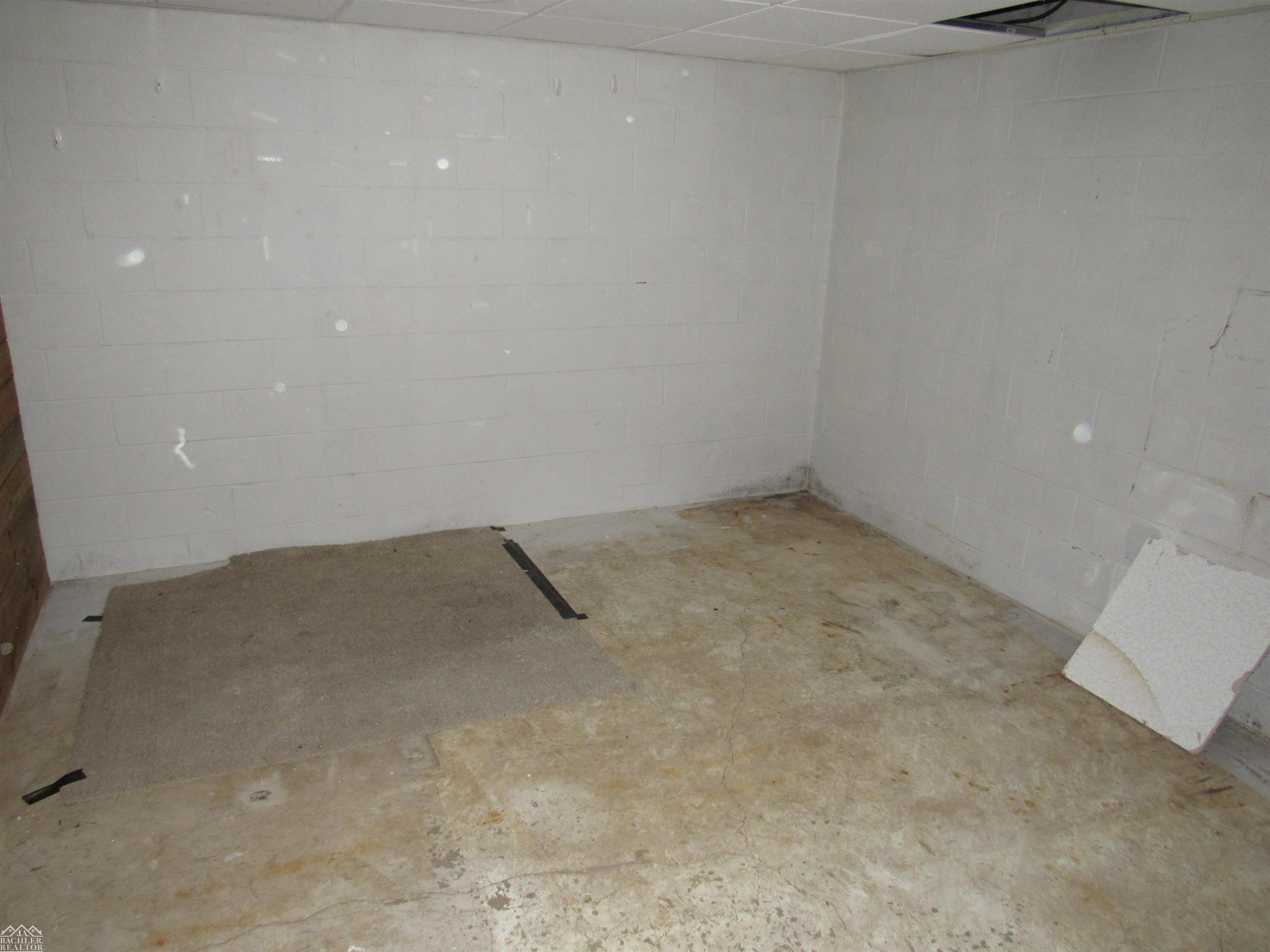 5490 Indian Trail, MI — Photo 25