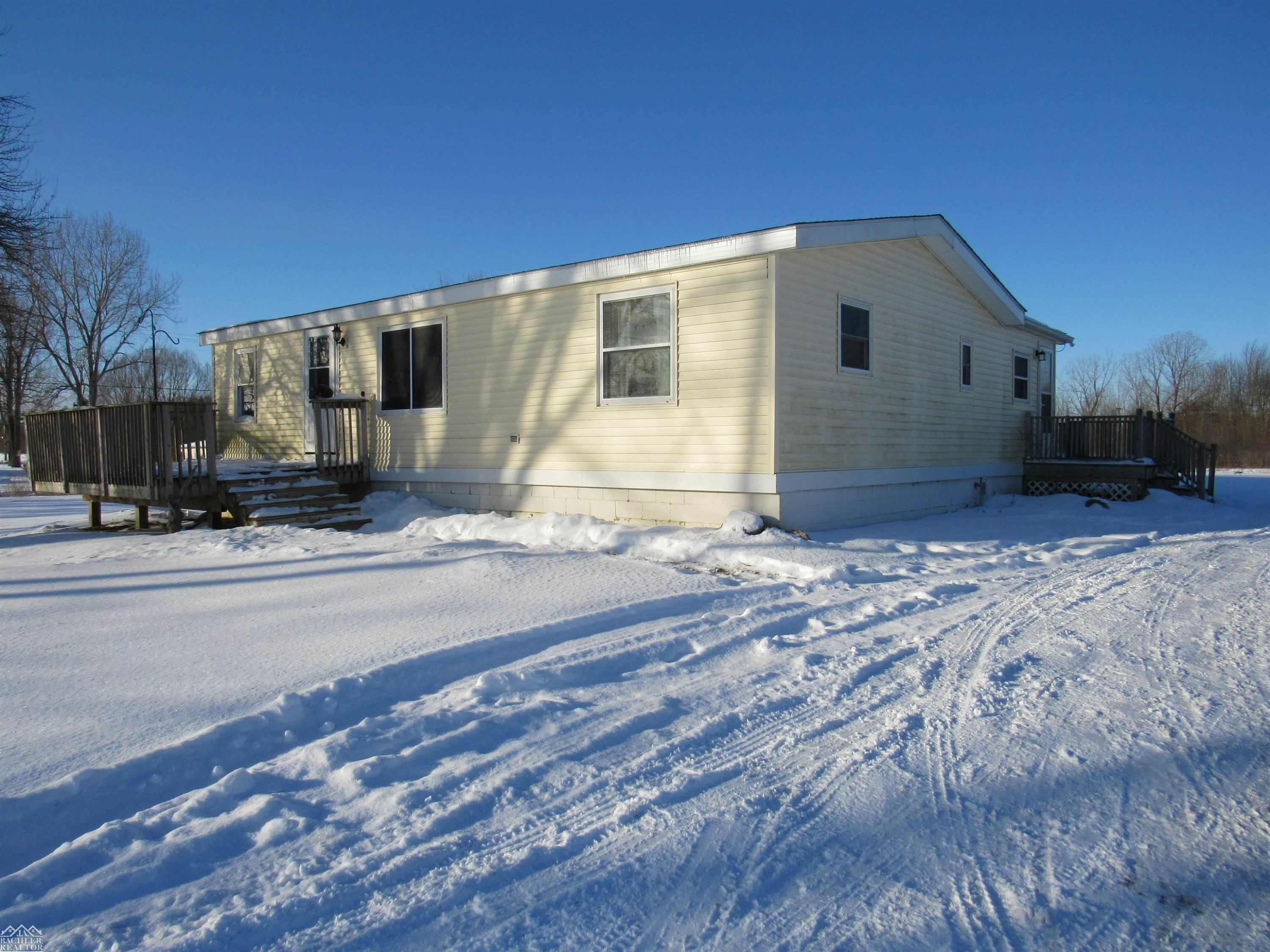 5490 Indian Trail, MI — Photo 37