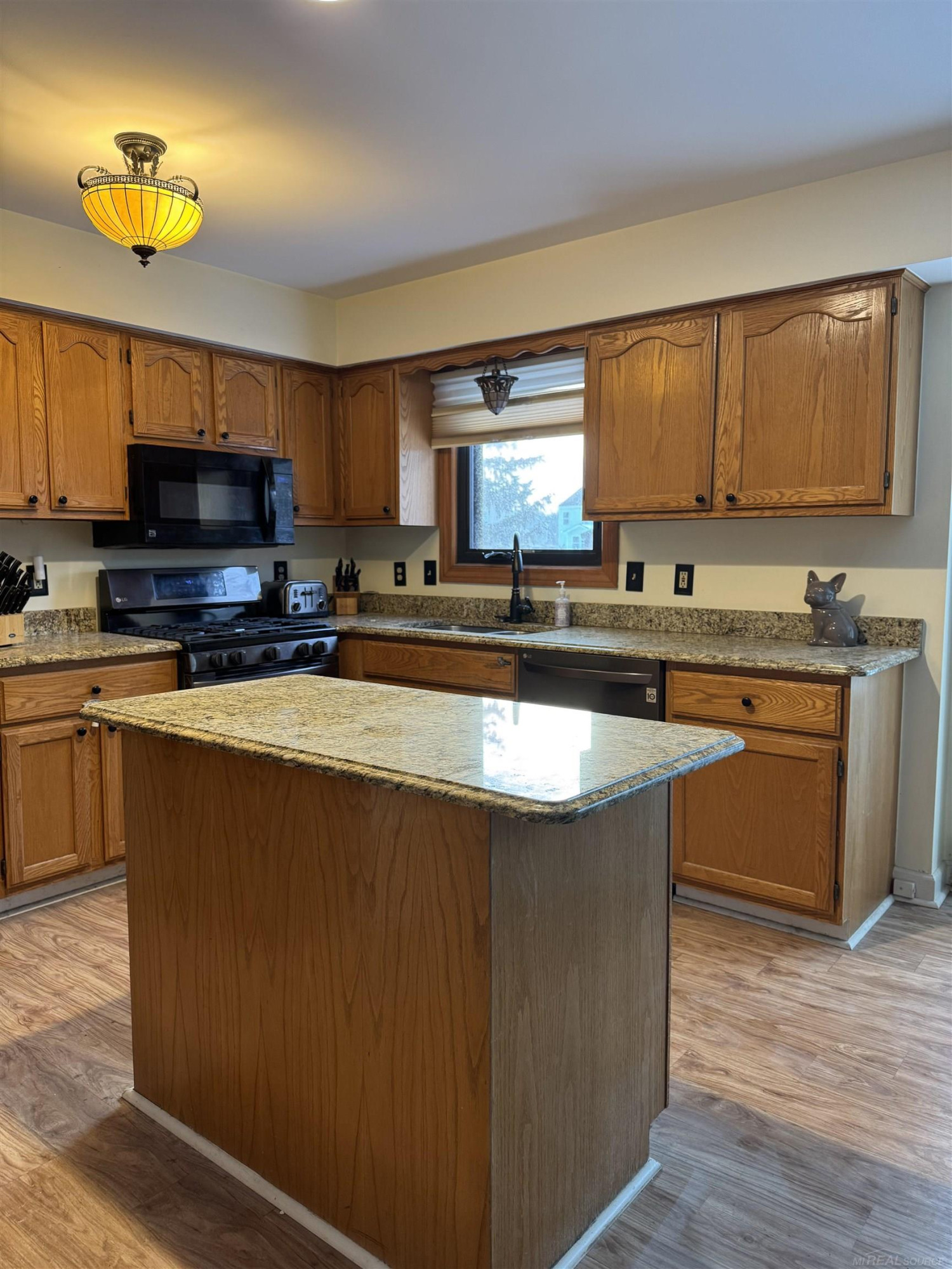 54649 Bradshaw Drive, New Baltimore, MI 48047 — Photo 11