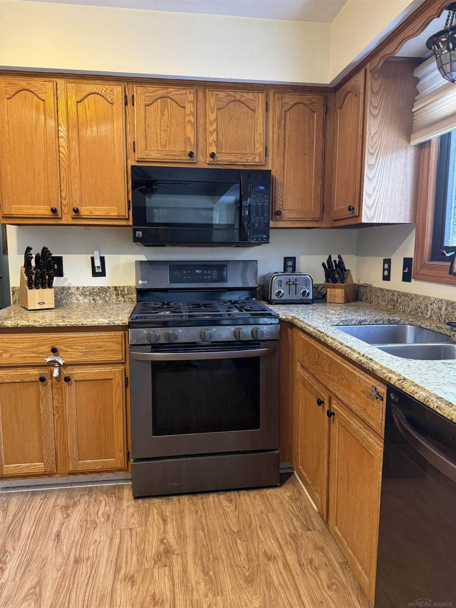 54649 Bradshaw Drive, New Baltimore, MI 48047 — Photo 12