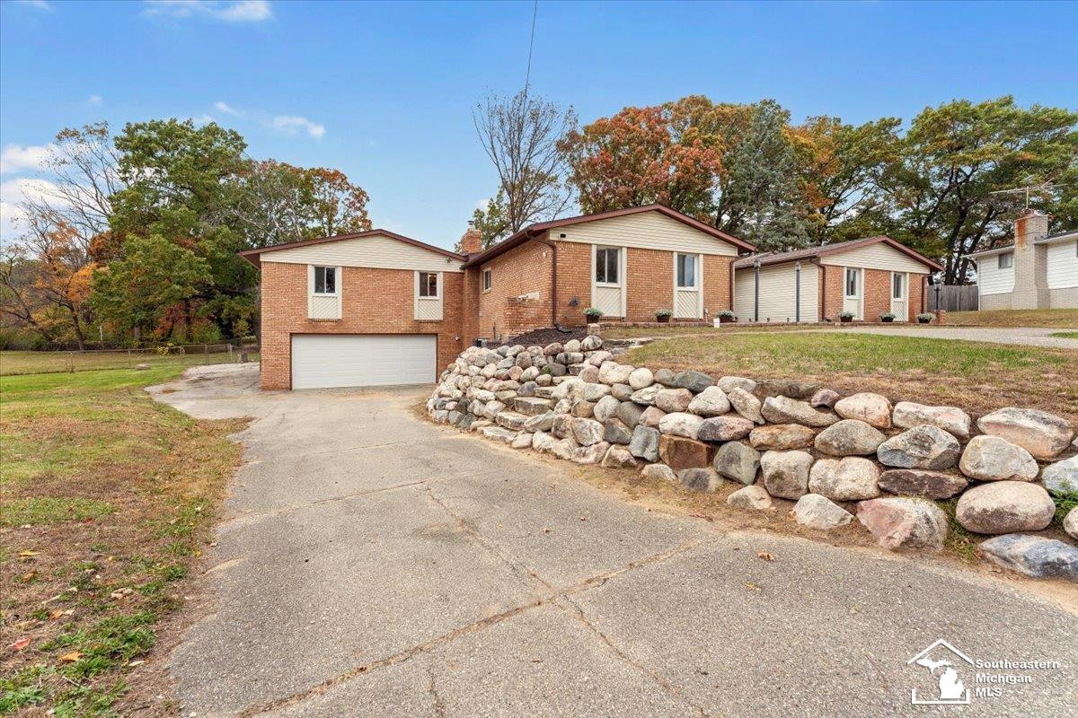 8118 Rene Drive, White Lake, MI — Photo 5