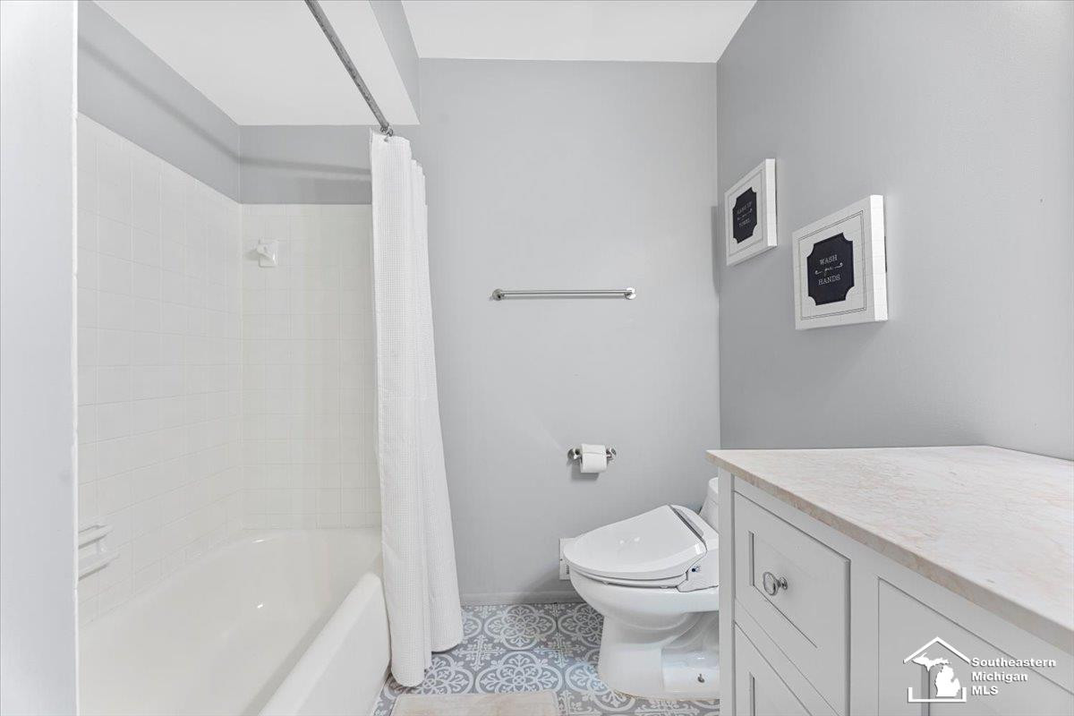 8118 Rene Drive, White Lake, MI — Photo 47