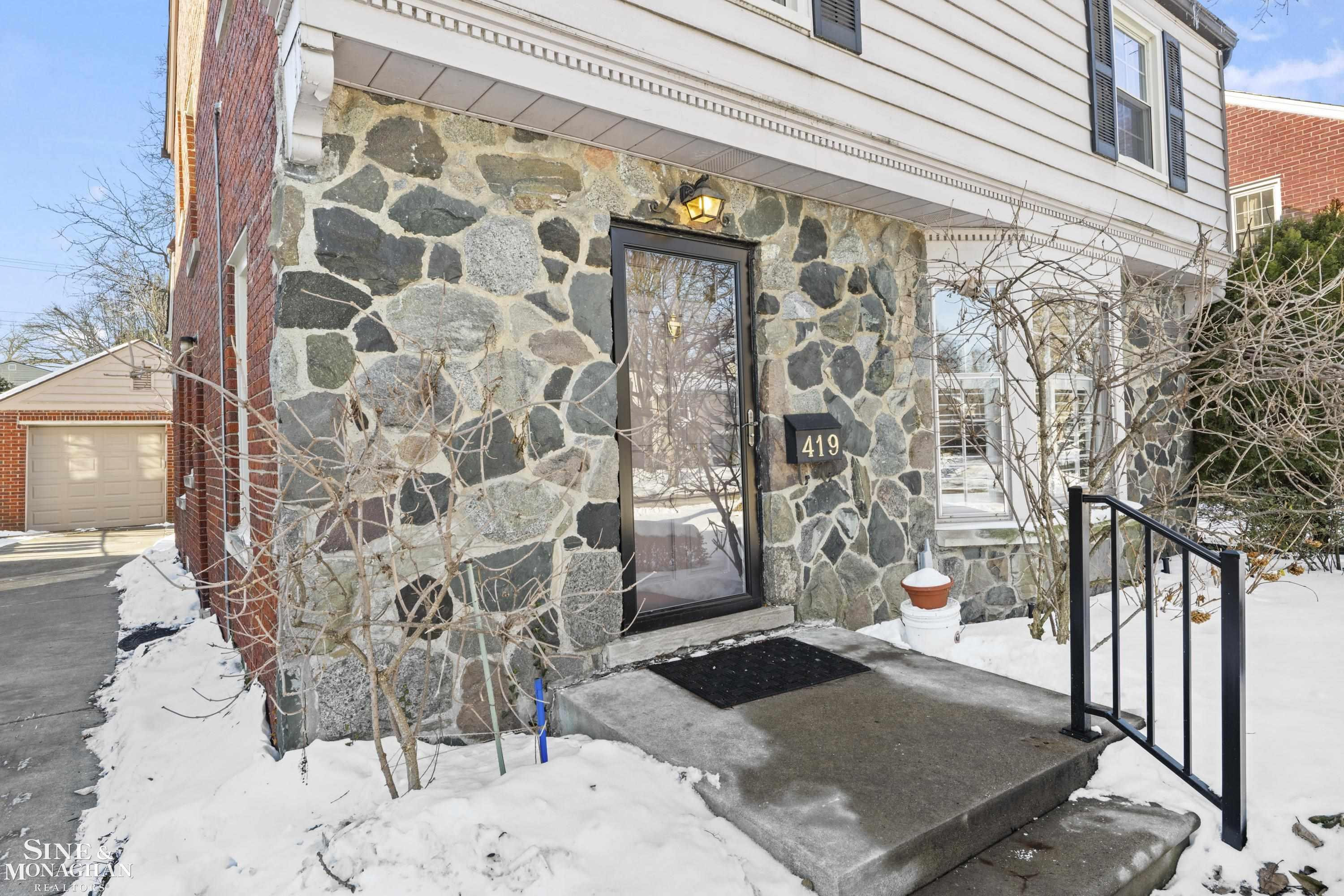 419 Maison Road, Grosse Pointe Farms, MI 48236 — Photo 2