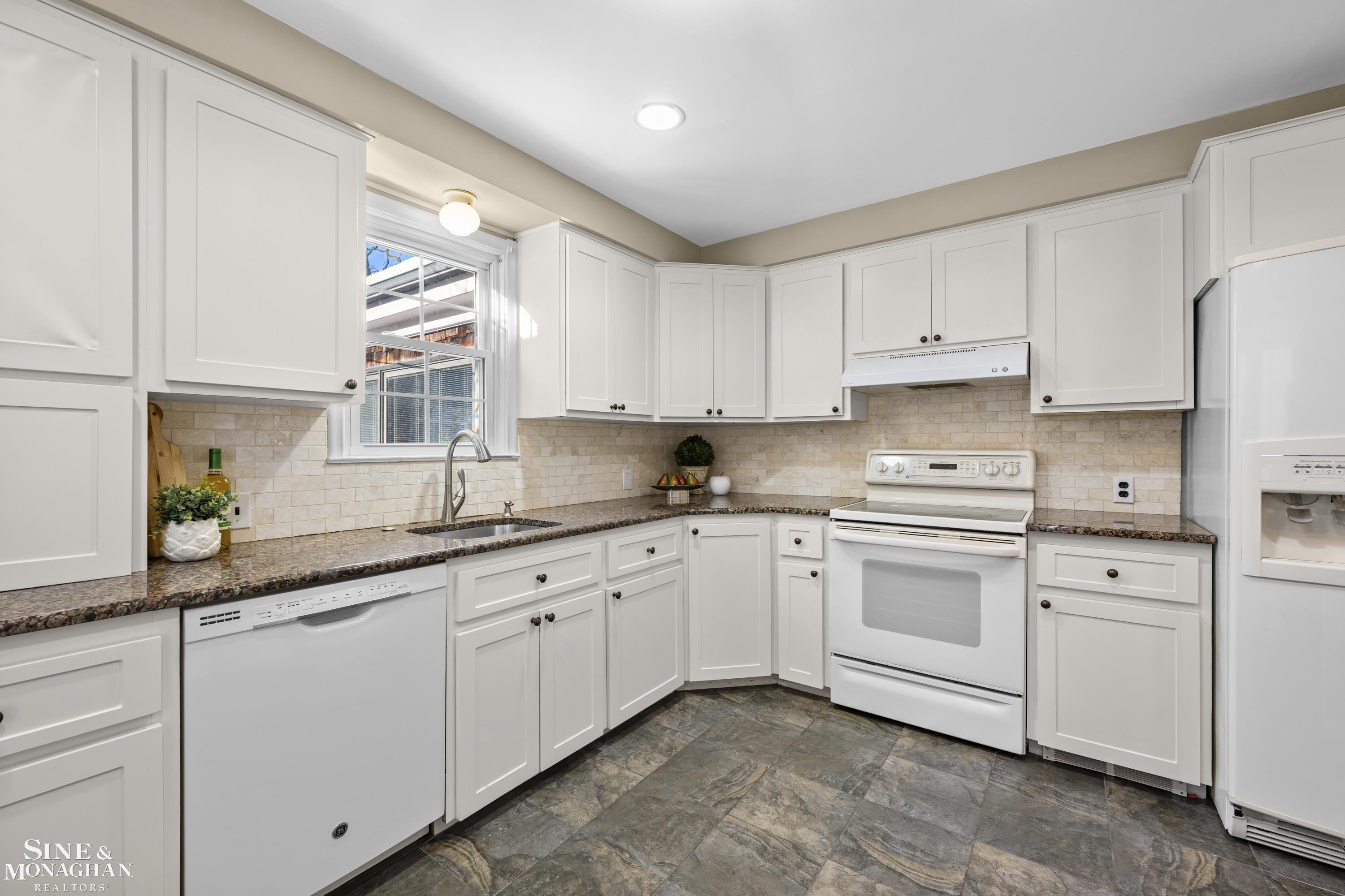 419 Maison Road, Grosse Pointe Farms, MI 48236 — Photo 8