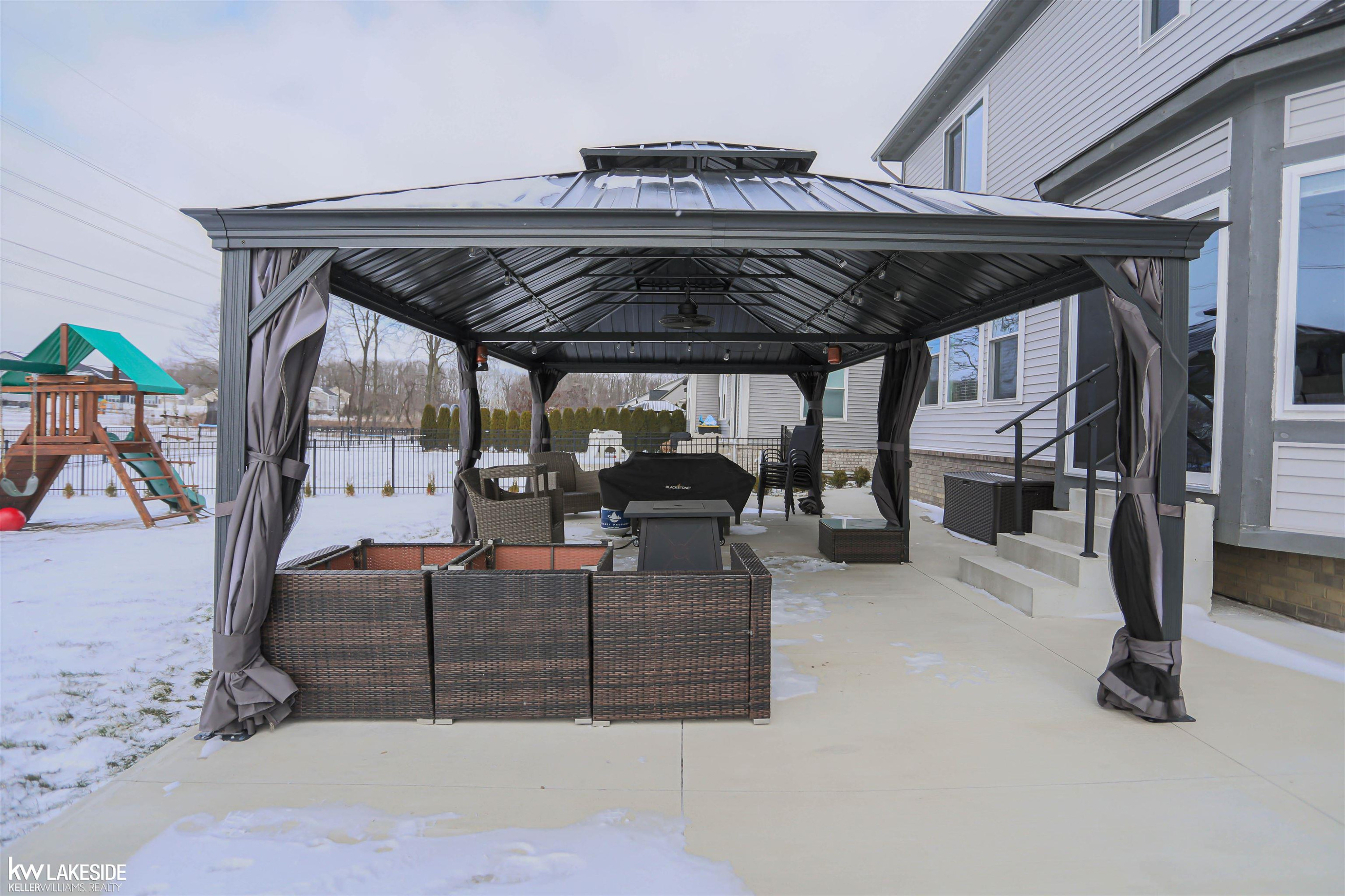 71553 Julius Drive, MI 48065 — Photo 32