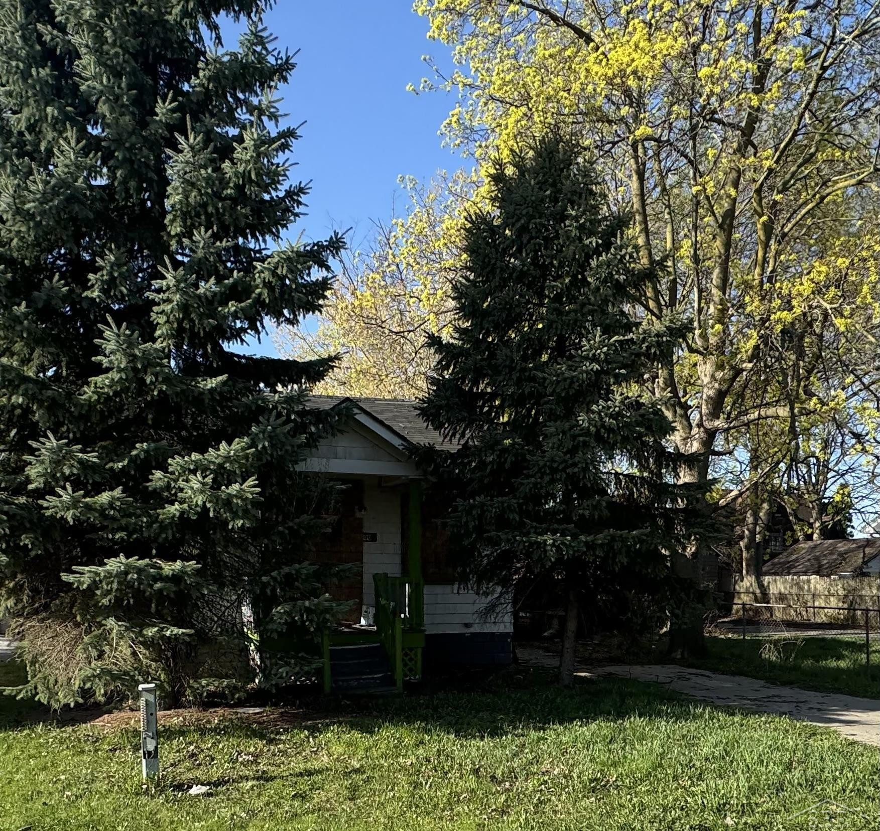 2400 Bewick Street, Saginaw, MI 48601 — Photo 2
