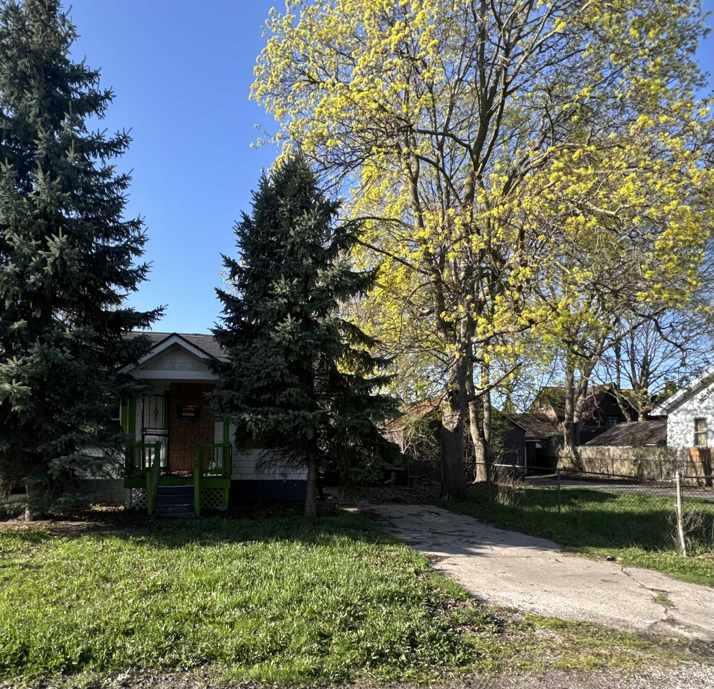 2400 Bewick Street, Saginaw, MI 48601 — Photo 4