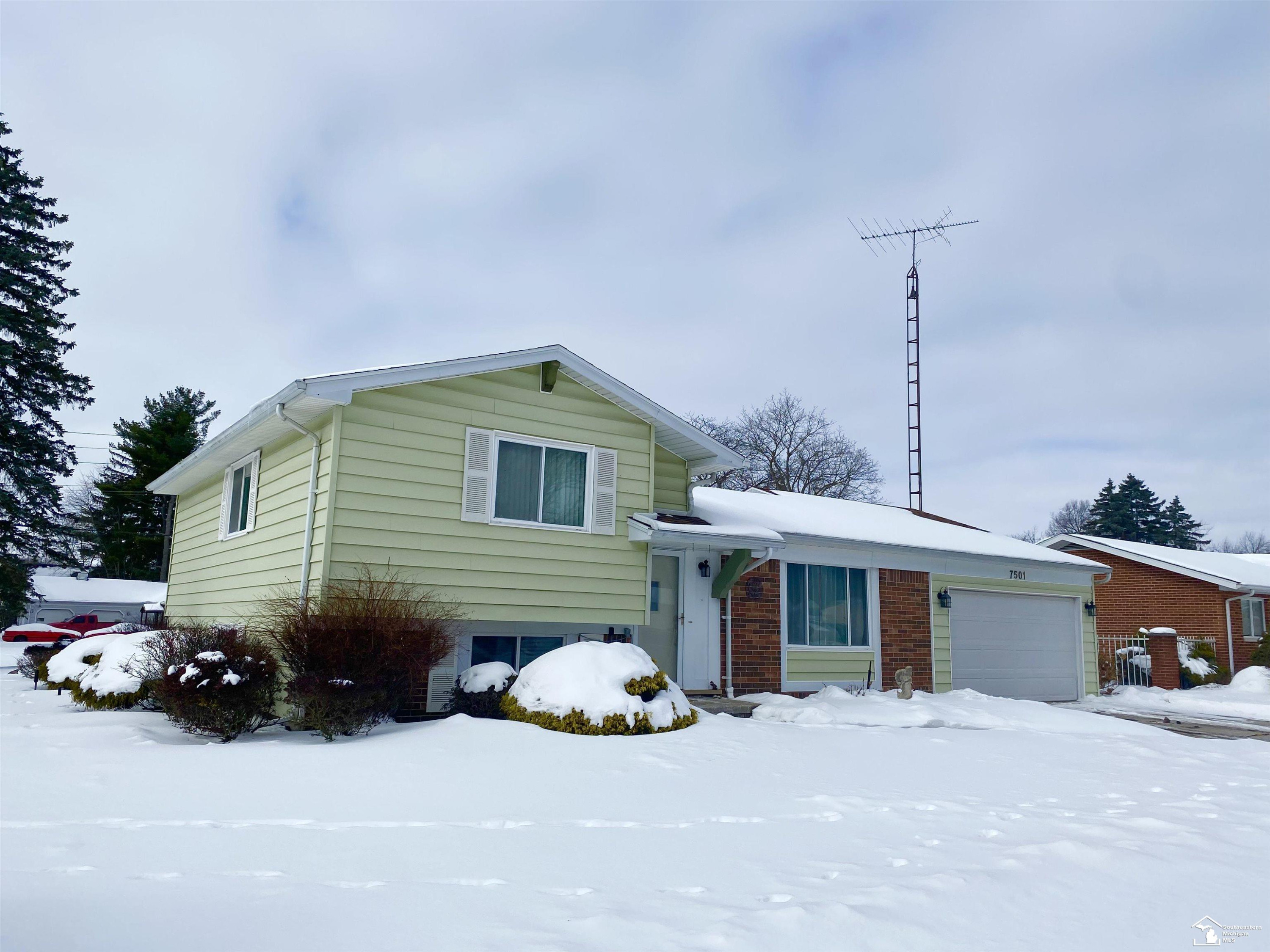 7501 Nottingham Drive, Lambertville, MI 48144 — Photo 3