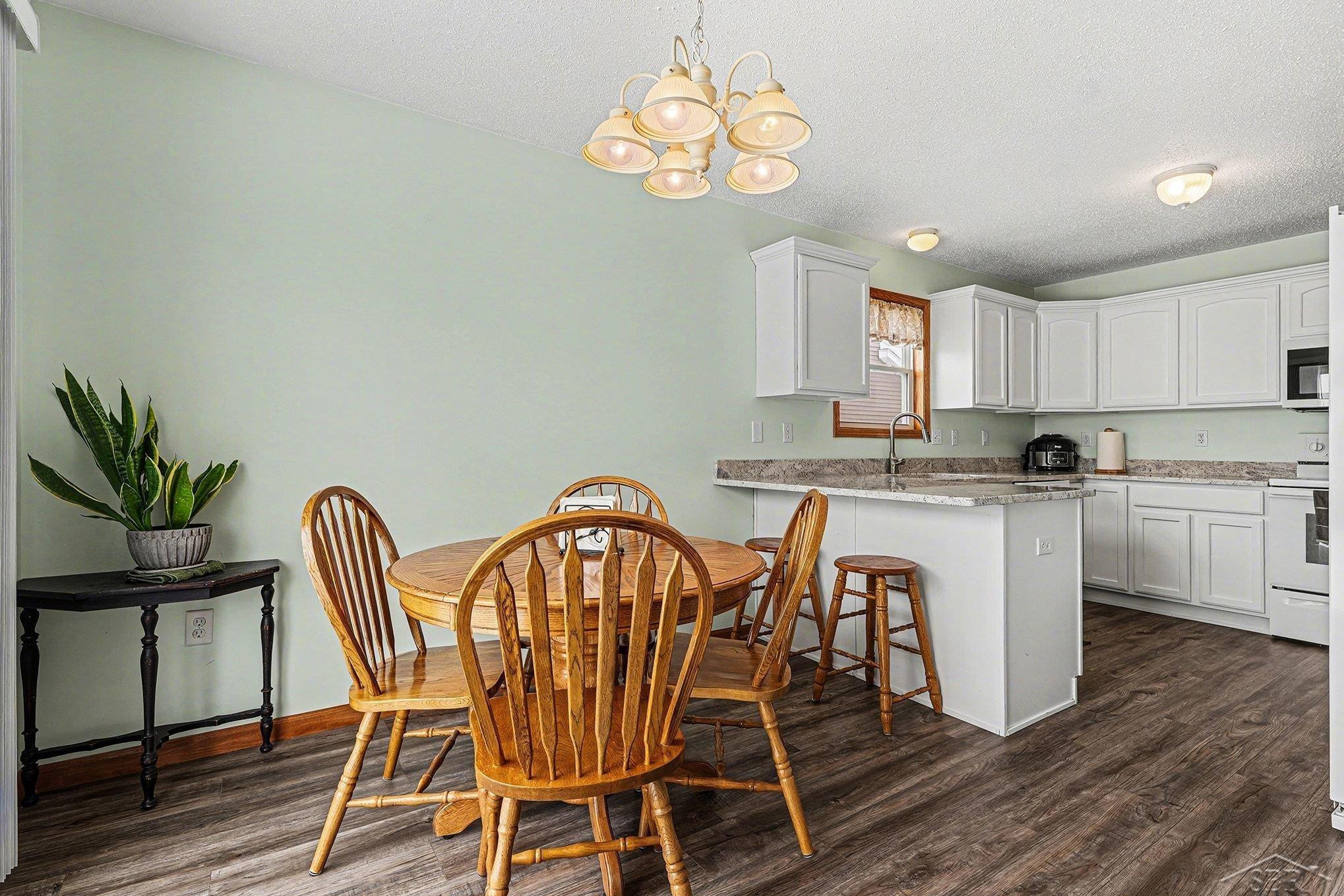 8426 Waxwing Drive, Freeland, MI 48623 — Photo 7