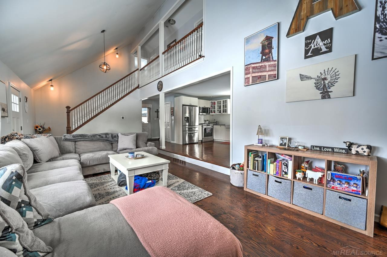 65 Woodside Lane, MI — Photo 11