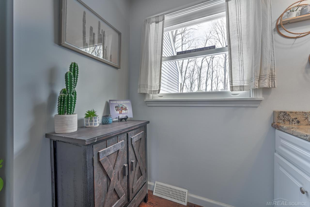 65 Woodside Lane, MI — Photo 23