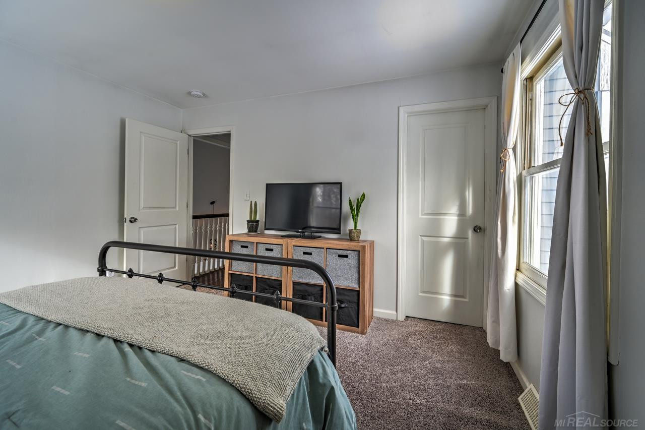 65 Woodside Lane, MI — Photo 35