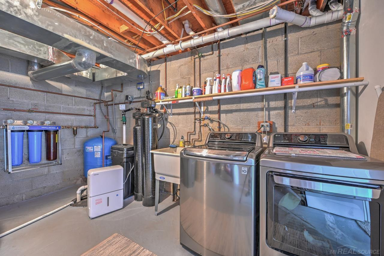 65 Woodside Lane, MI — Photo 46