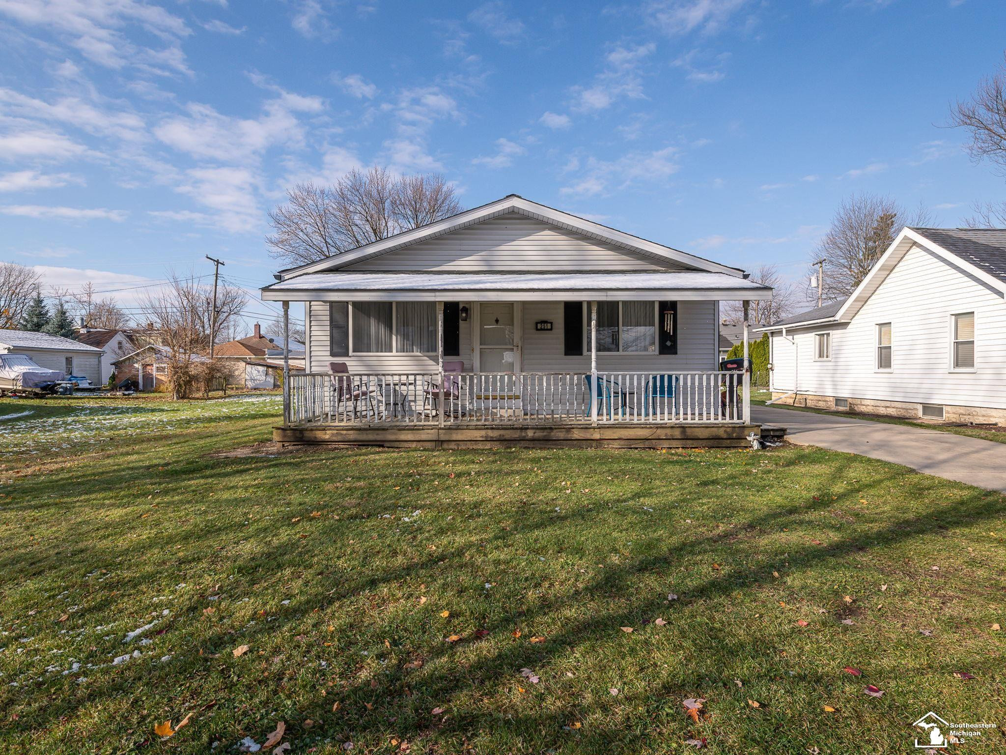 251 Midway Street, Dundee, MI 48131 — front exterior