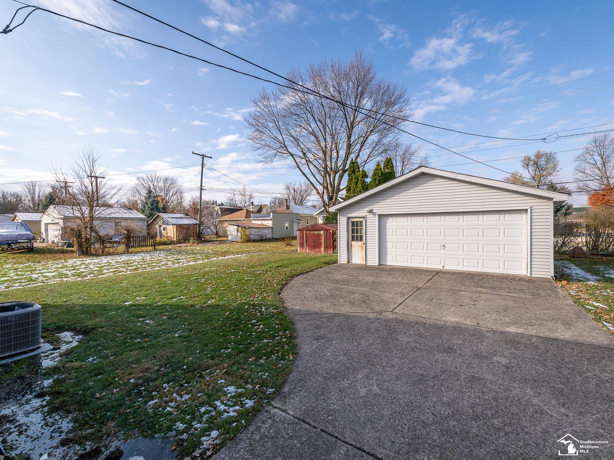 251 Midway Street, Dundee, MI 48131 — Photo 23