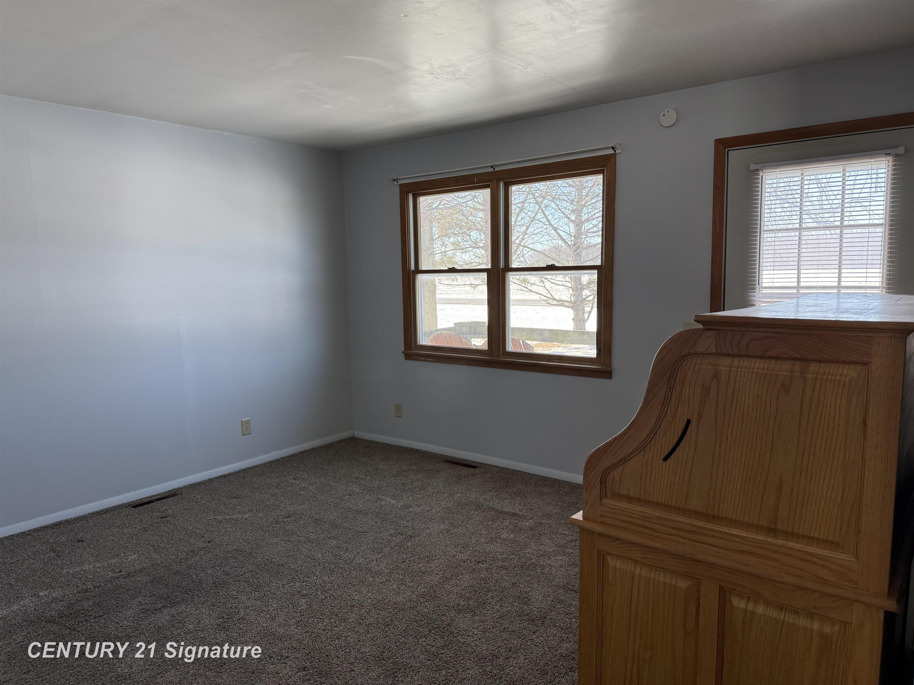 6867 S 7 Mile Road, Freeland, MI 48623 — Photo 4