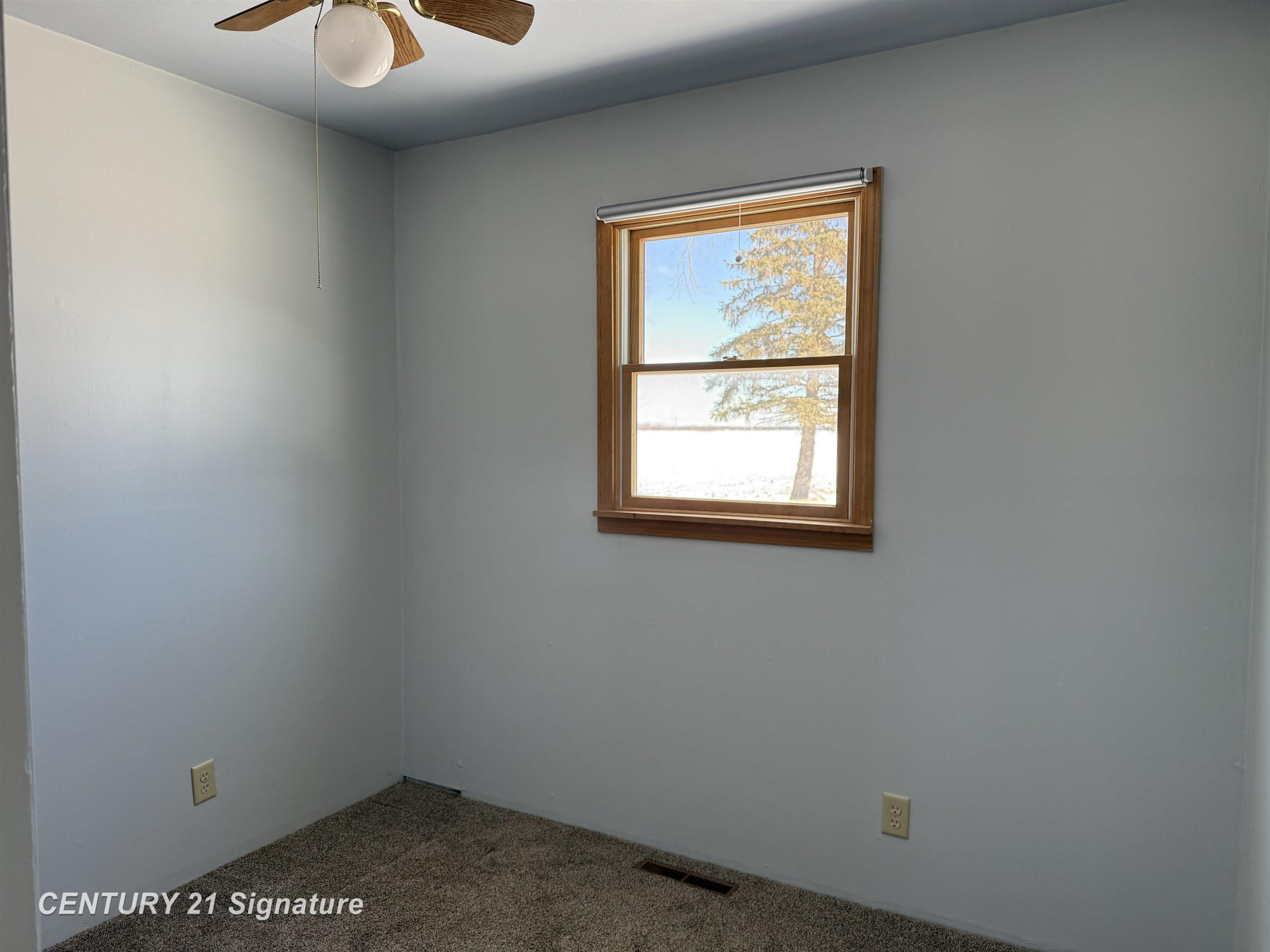 6867 S 7 Mile Road, Freeland, MI 48623 — Photo 11