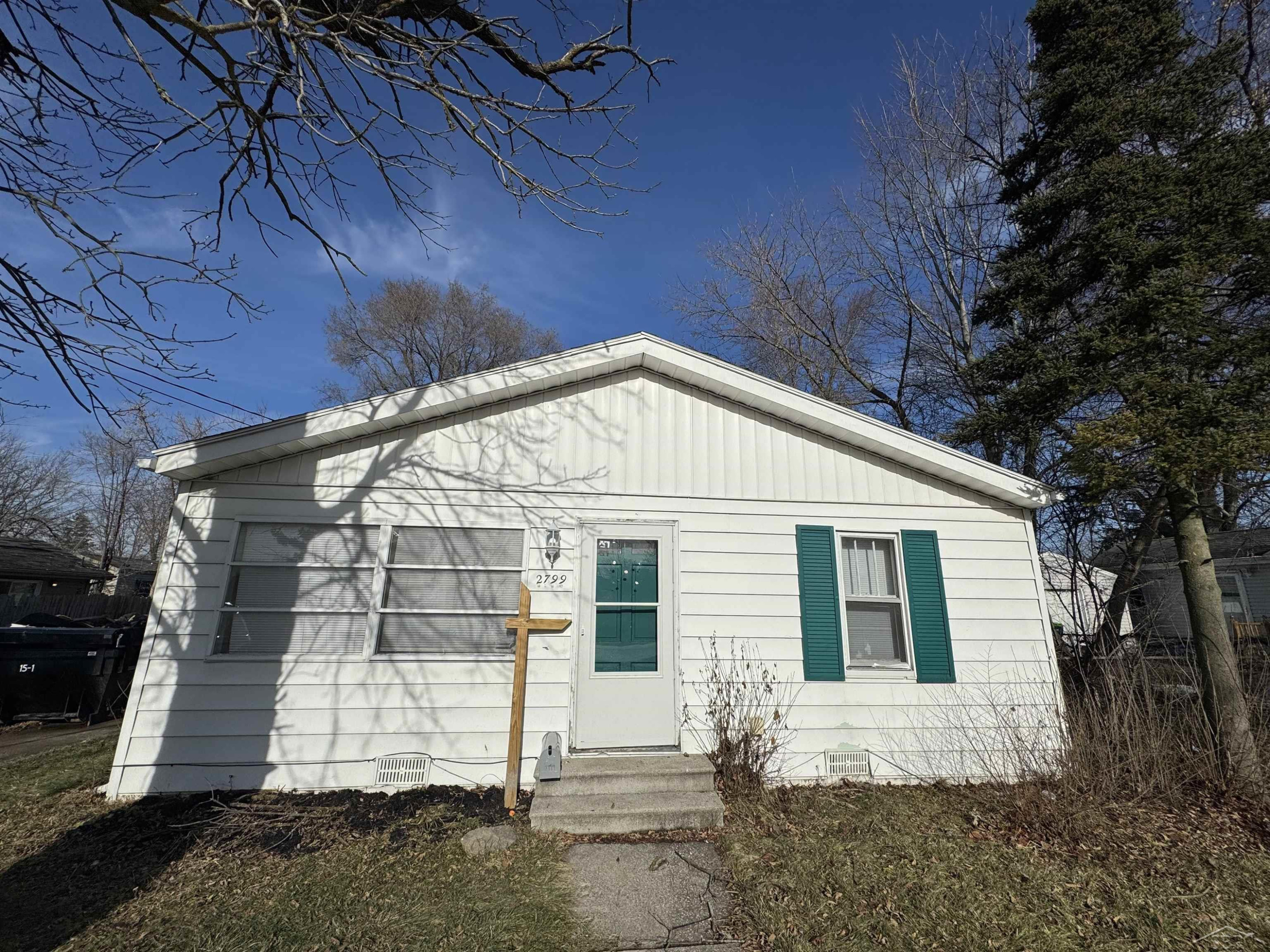 2799 Longview Avenue, Saginaw, MI 48601 — front exterior