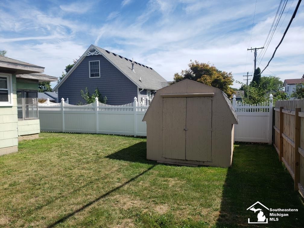 4385 Dixon Road, Newport, MI 48166 — Photo 3