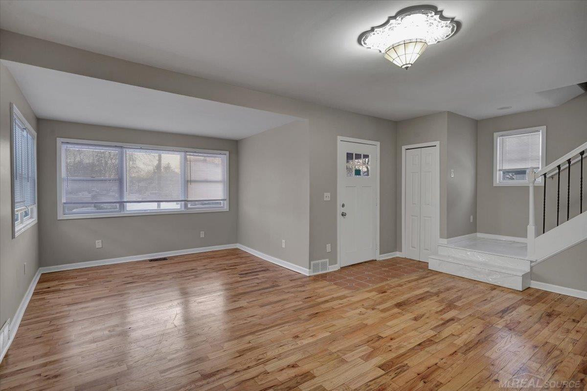 165 Washington Street, Mount Clemens, MI 48043 — Photo 6
