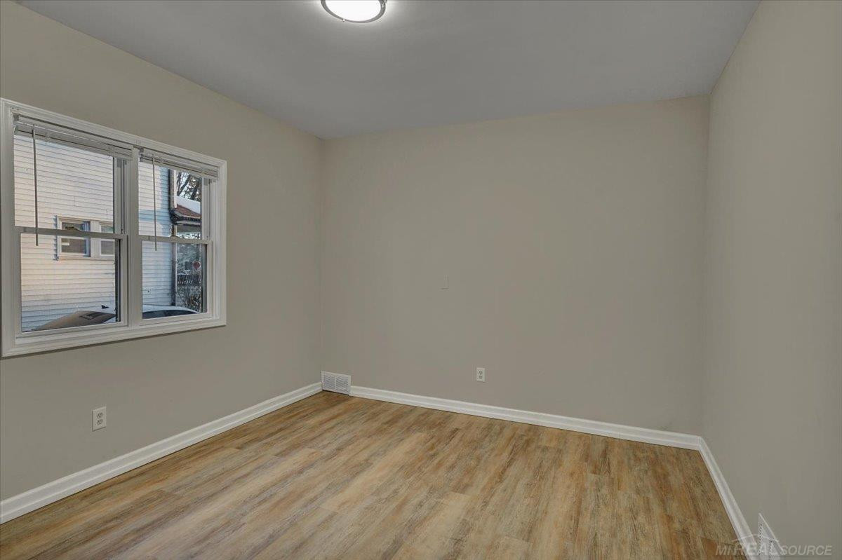 165 Washington Street, Mount Clemens, MI 48043 — Photo 11