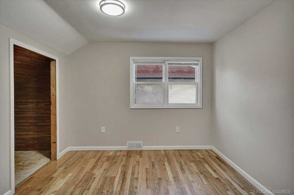 165 Washington Street, Mount Clemens, MI 48043 — Photo 16