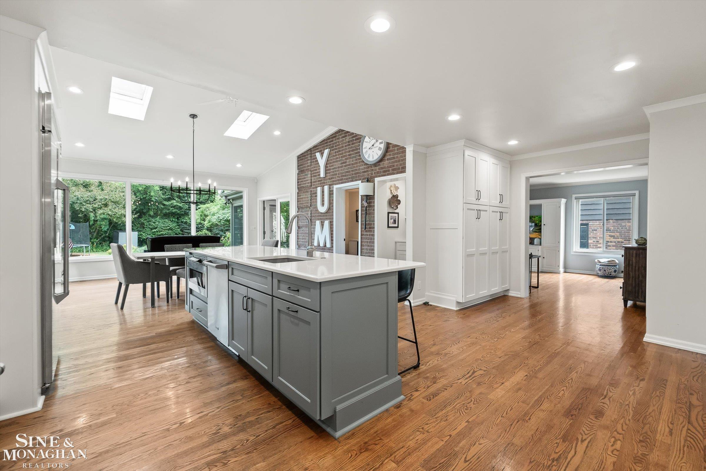 552 Middlesex Road, Grosse Pointe Park, MI 48230 — Photo 2