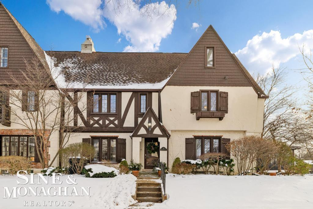 30 Cranford Lane, Grosse Pointe, MI 48230 — front exterior