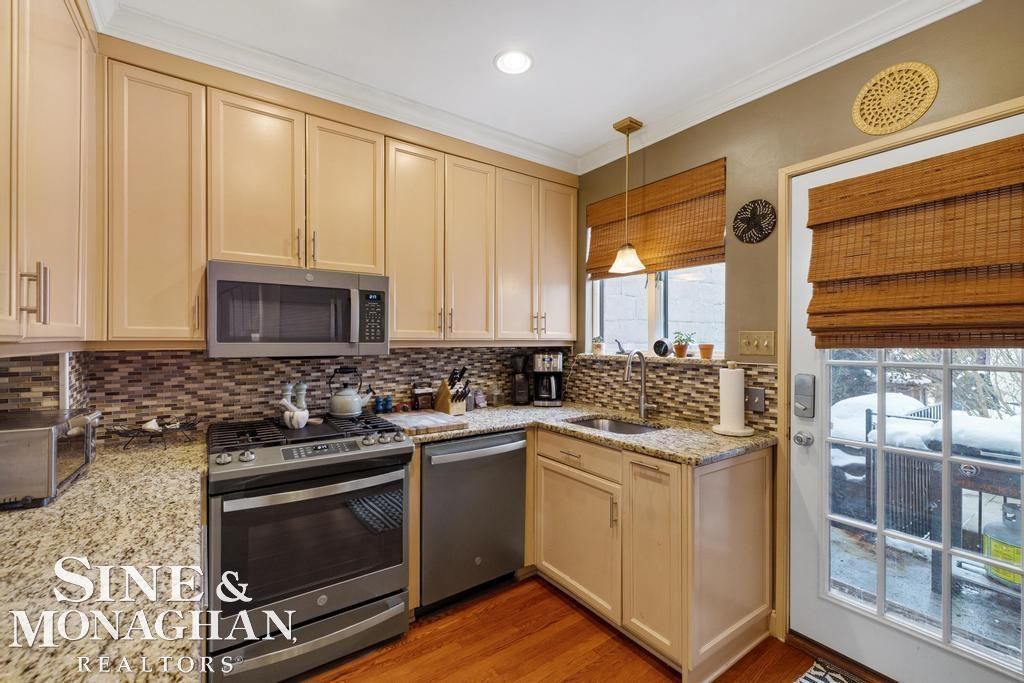 30 Cranford Lane, Grosse Pointe, MI 48230 — Photo 13