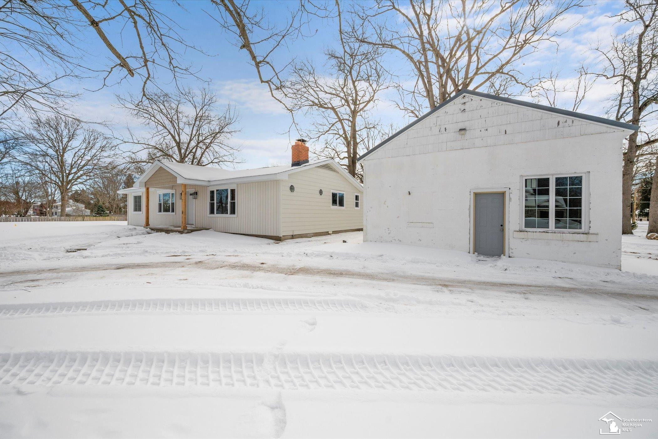2933 W Dean Road, Lambertville, MI 48144 — Photo 4