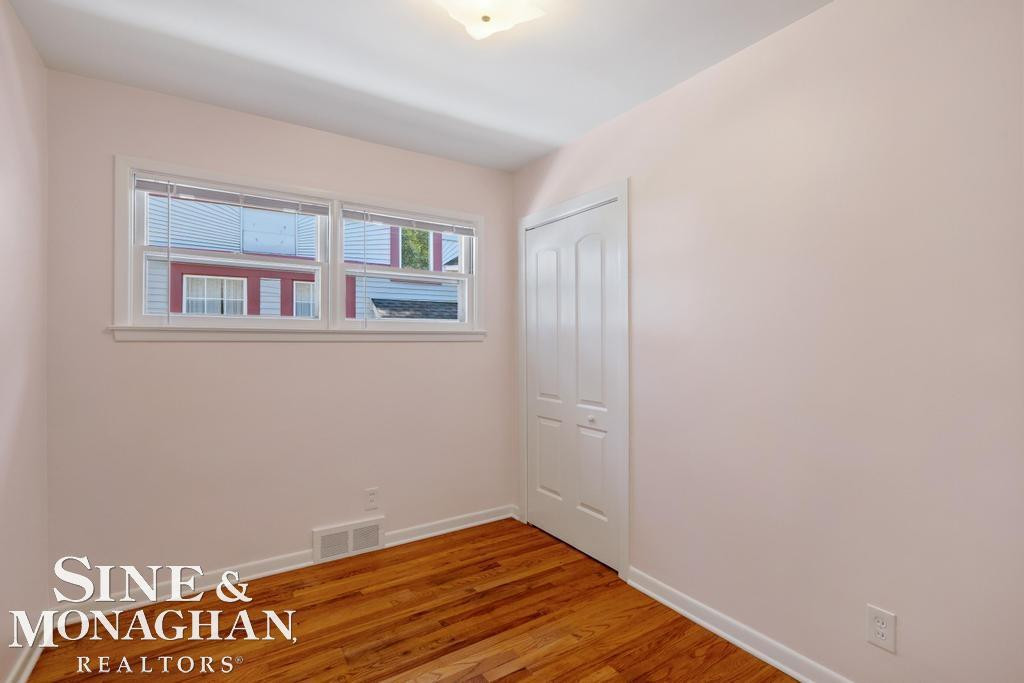 1793 Roslyn Road, Grosse Pointe Woods, MI 48236 — Photo 13