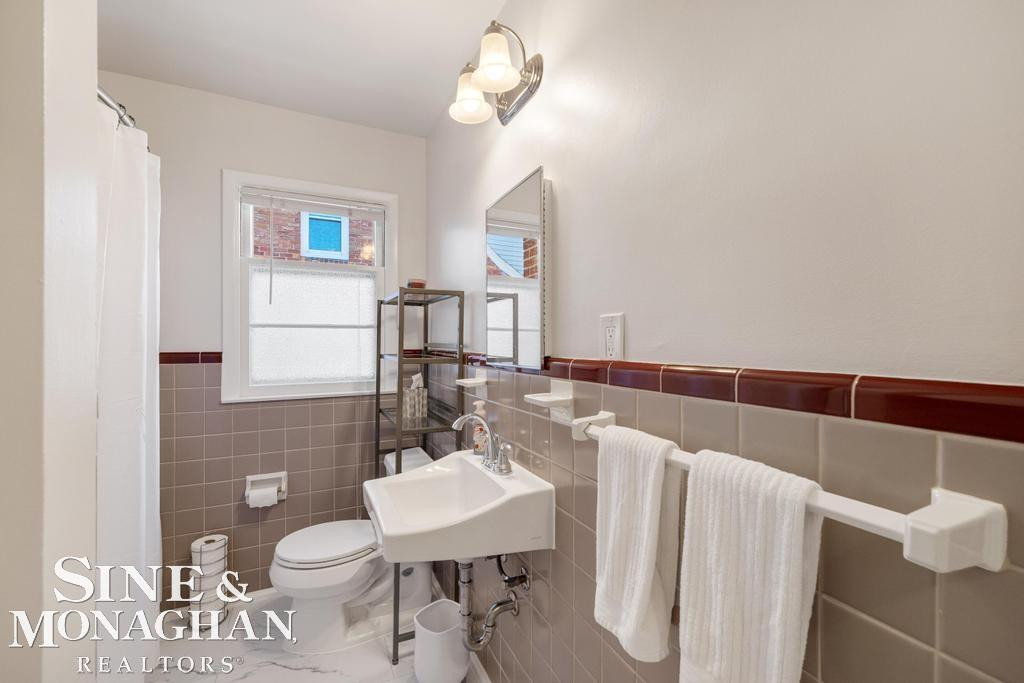1793 Roslyn Road, Grosse Pointe Woods, MI 48236 — Photo 15