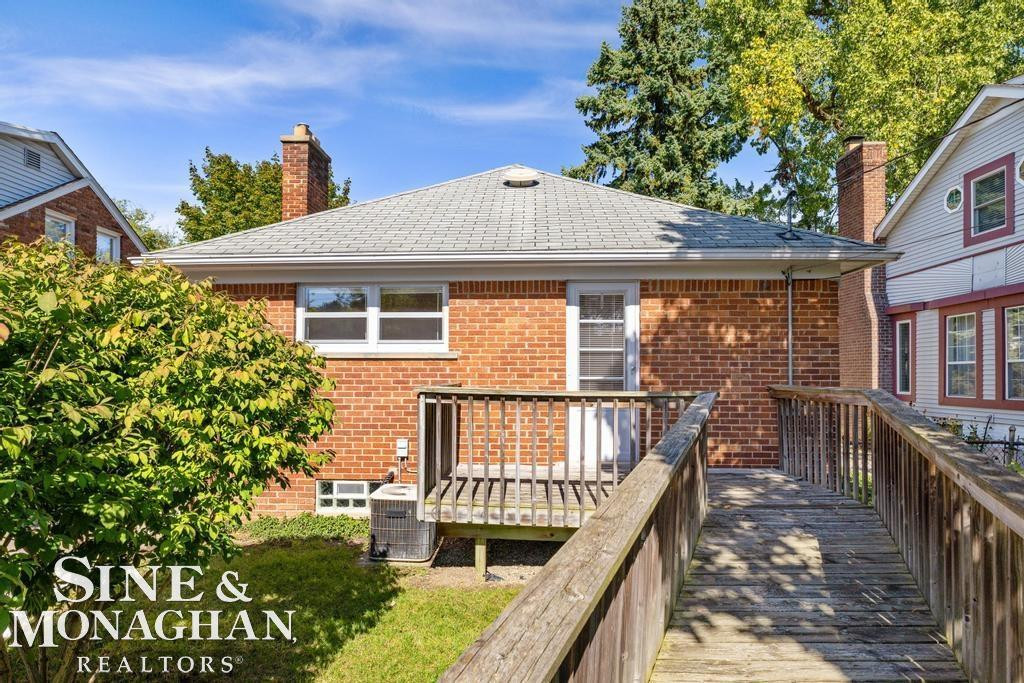 1793 Roslyn Road, Grosse Pointe Woods, MI 48236 — Photo 37