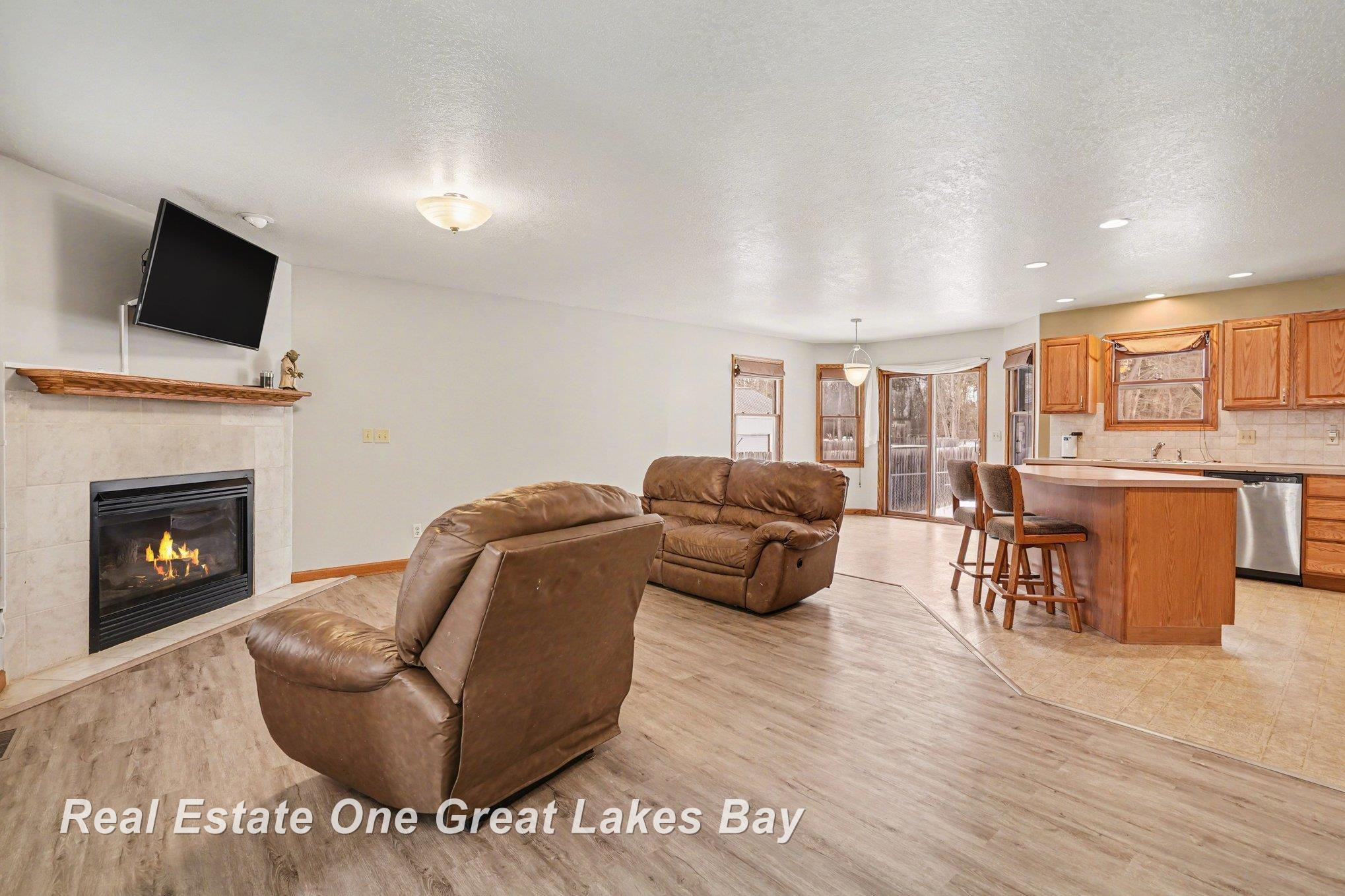 405 Swanson Road, Saginaw, MI 48609 — Photo 5