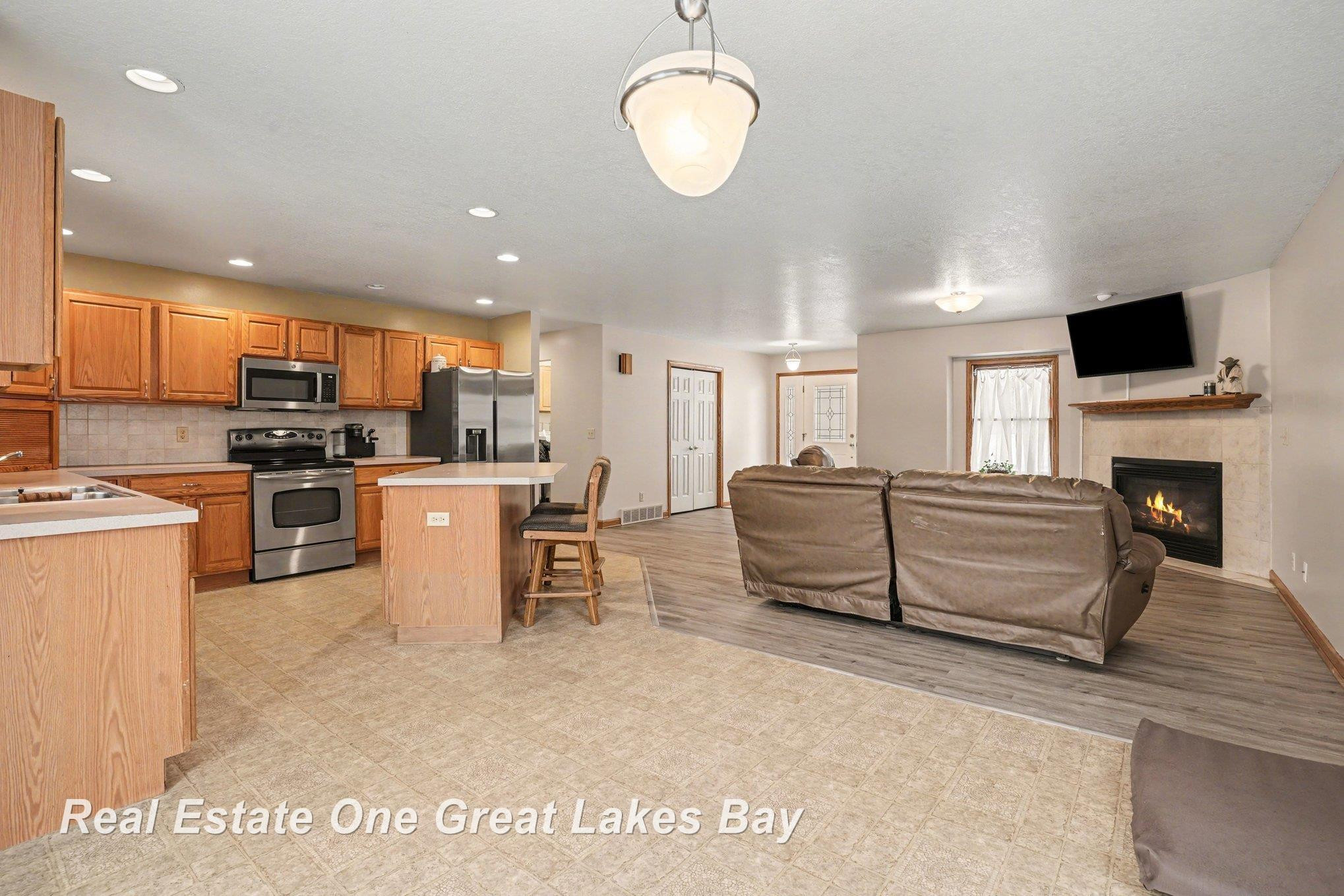 405 Swanson Road, Saginaw, MI 48609 — Photo 6