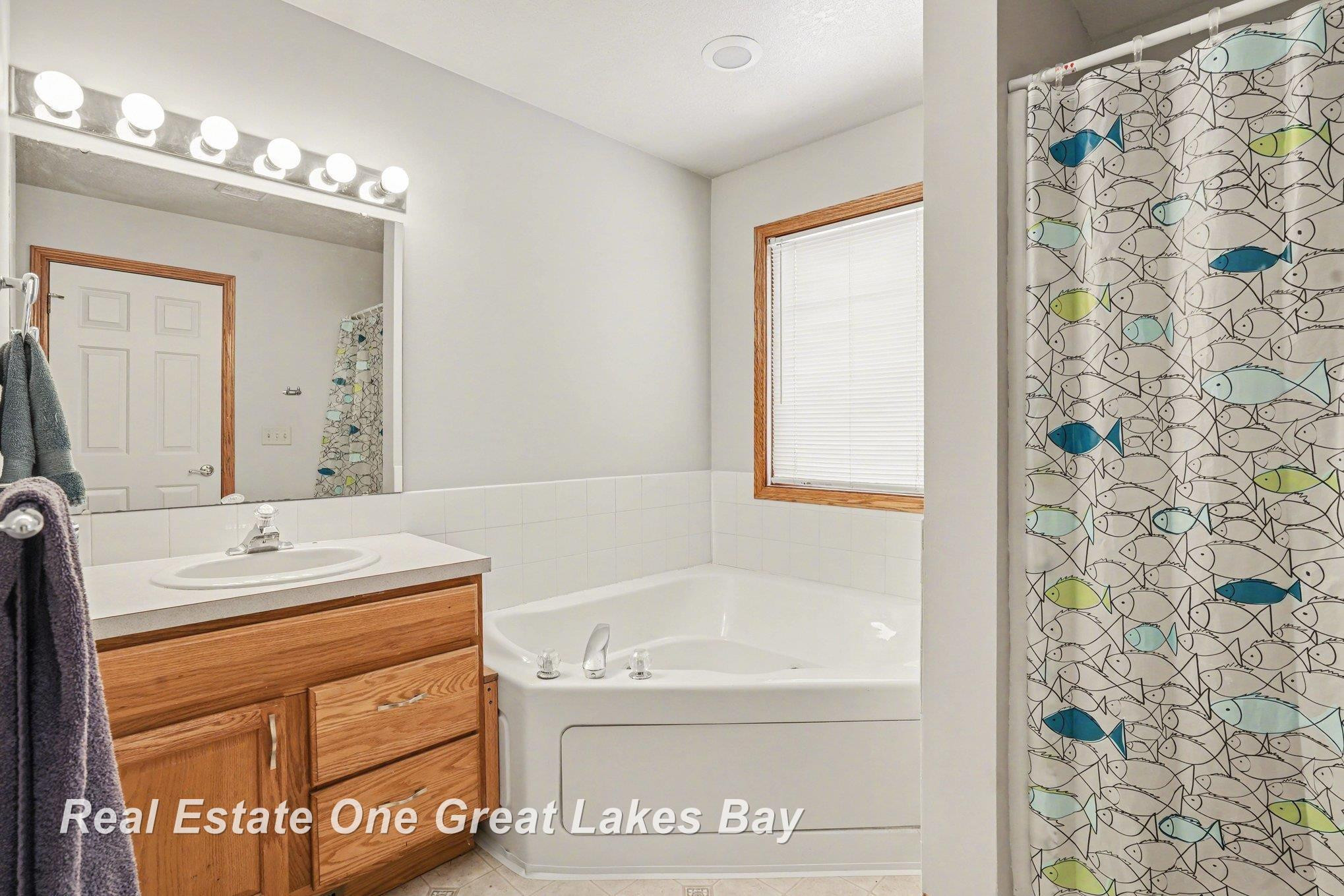 405 Swanson Road, Saginaw, MI 48609 — Photo 14